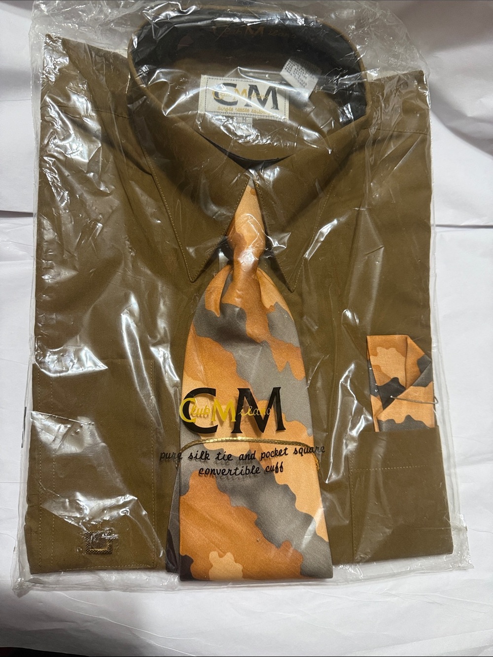 CM Club Milano men’s long sleeve dress shirt; size: 15-15 1/2; 34/35